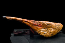 Cargar imagen en el visor de la galería, Jamon Iberico de Bellota - Pata Negra Ham (Maldonado)